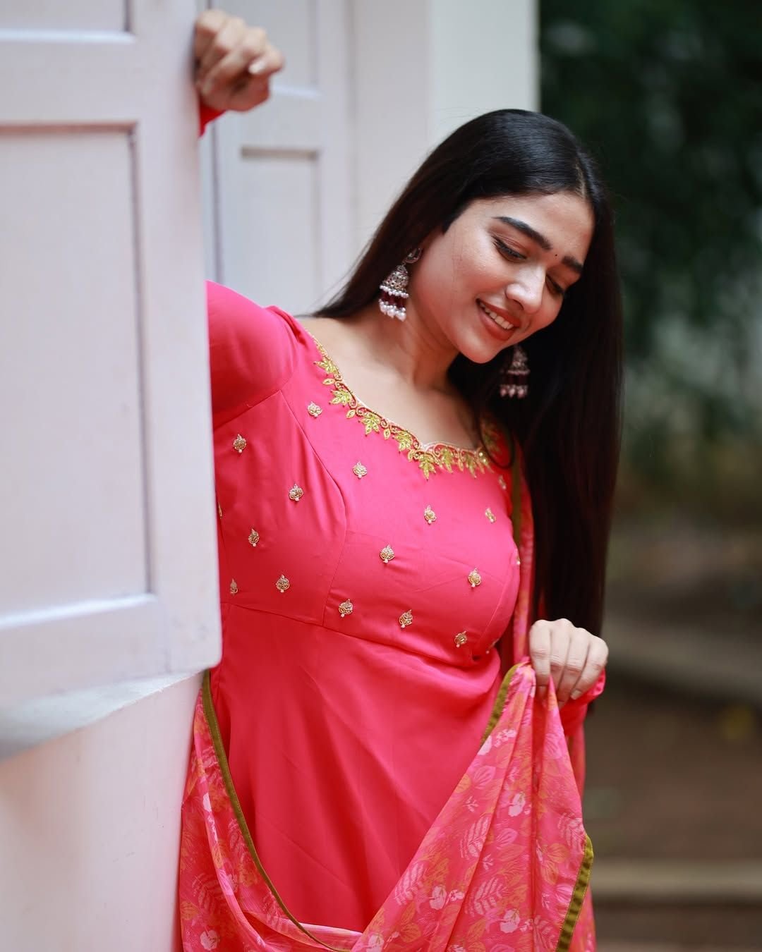 Under ₹2499 Collection - Petals Chennai